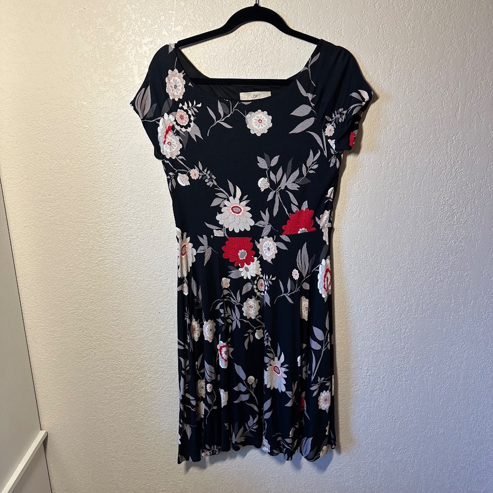 Ann Taylor LOFT Floral Fit & Flare Dress – Size‎ M - Picture 2 of 7